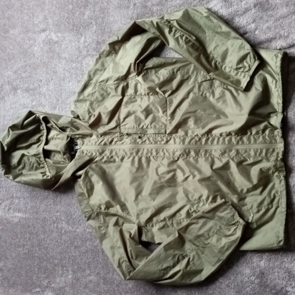 GAP packable jacket in temporal olive